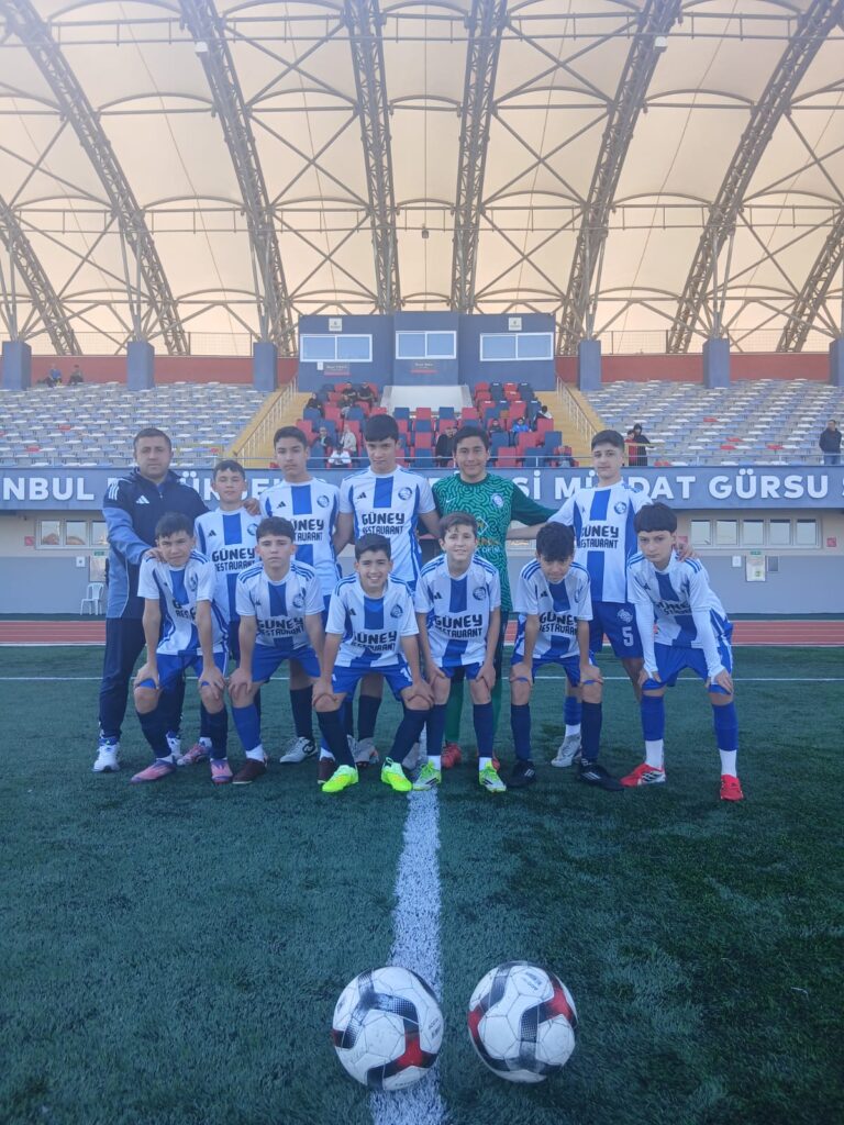 Gümüşyaka Spor Kulübü takım fotoğrafı